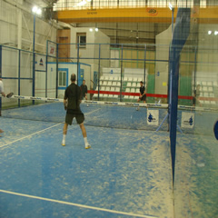 Al fondo J. C. Rodrigo y Manolo Lahoz
